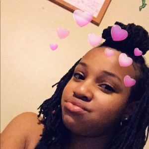 Meet your Posher, Calayiah